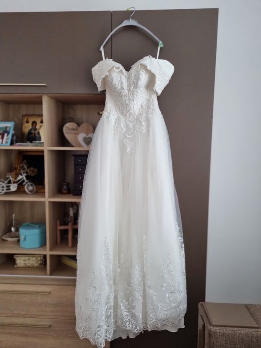 Rochie mireasa ivory