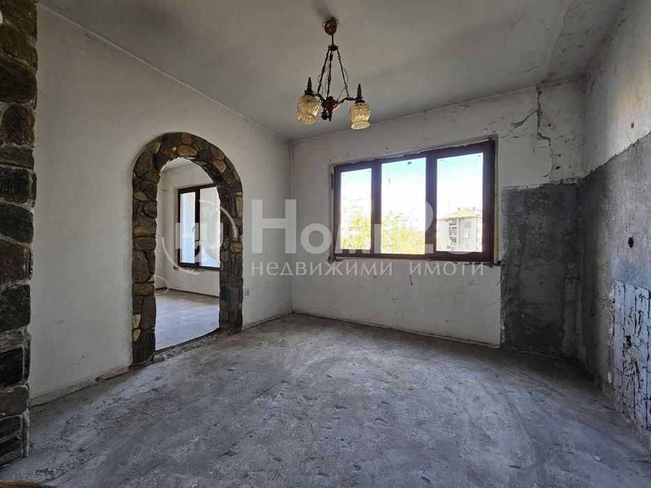 Тристаен апартамент! Асеновград! Подготвен за ремонт!