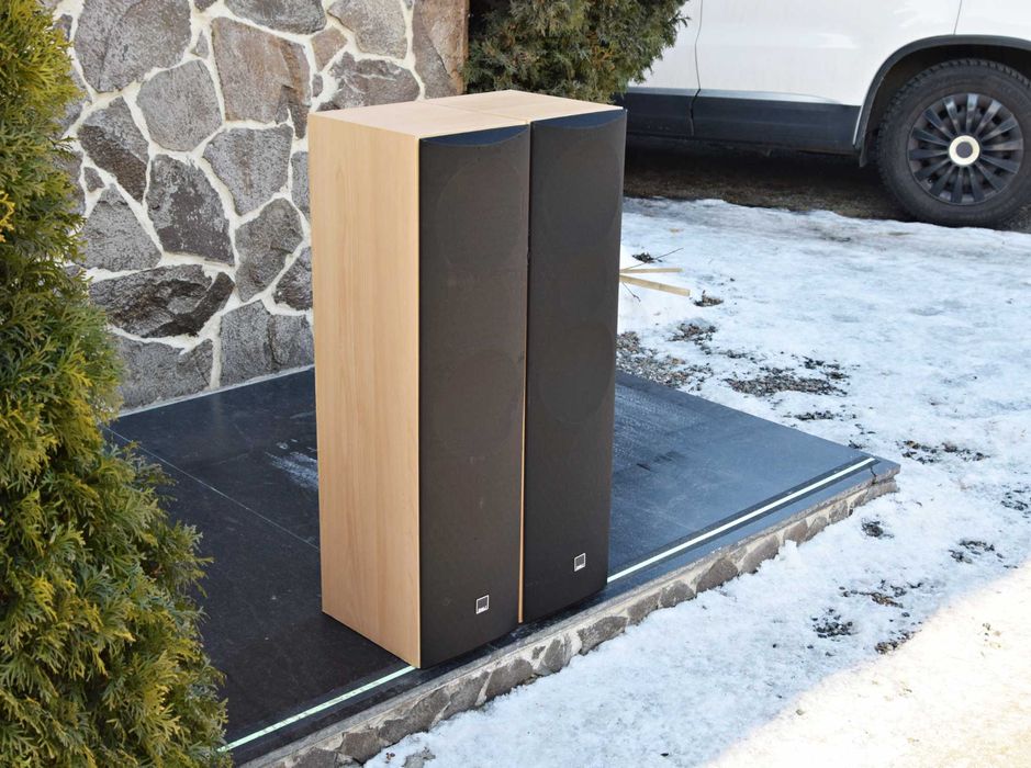 Boxe Dali Blue 5005, boxe de podea