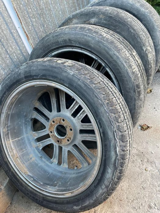 Продам диски с резиной R22 б/у