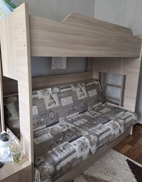 Продам двухъярусную кровать