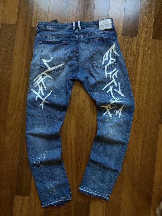 smotta jeans.