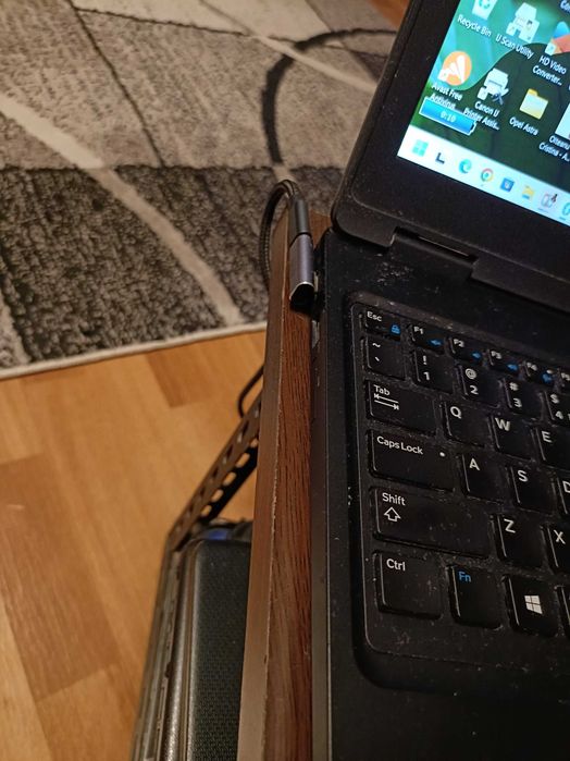 Laptop DELL Latitude 5590 - I5 gen 8, 16 GB RAM DDR4, SSD Nvme 256GB, baterie noua, stare foarte buna