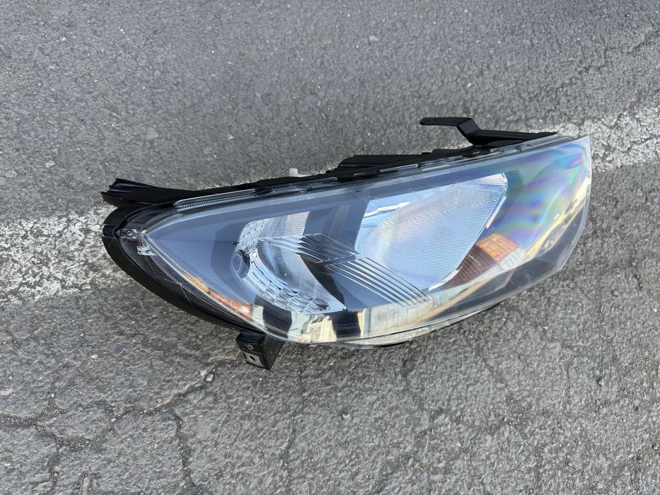 Правая фара Lada Granta с 2018+