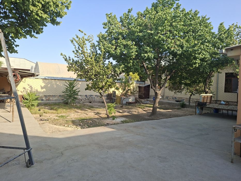 Продаётся дом с автомойкой и магазином на оживлённой трассе!

Продаётс