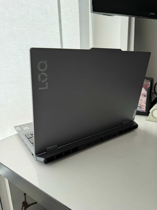 Laptop Lenovo Gaming LOQ Ryzen 5 7235HS 15.6 FHD  24 GB SSD 512 GB  RTX 3959 6 GB Garantie 24 luni CahBox