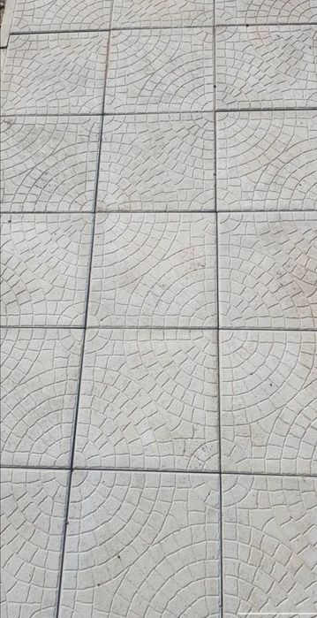 Pavaj pietonal cu model. 30x30x3cm