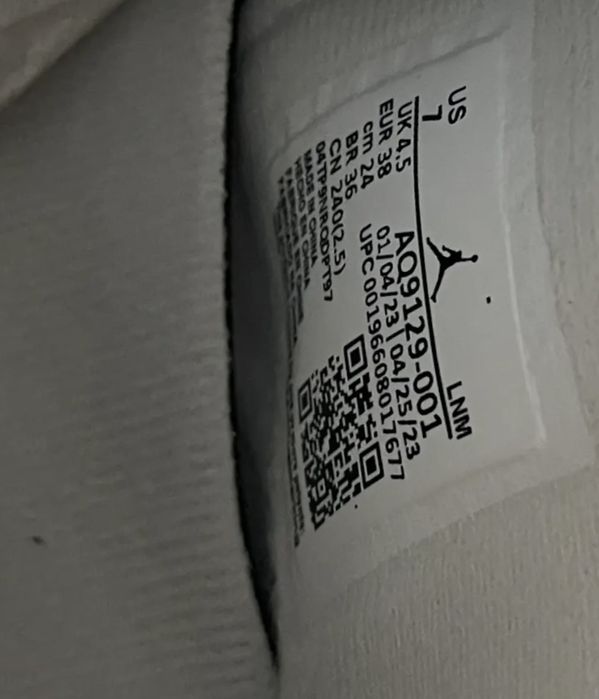 Jordan 4 Retro Frozen Moments
