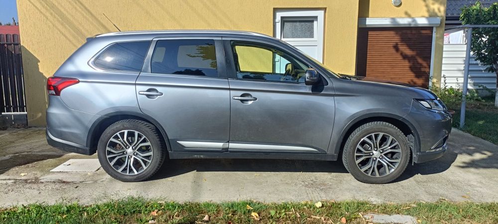 Mitsubishi outlander 3 2016 4x4 euro 6 7 locuri
