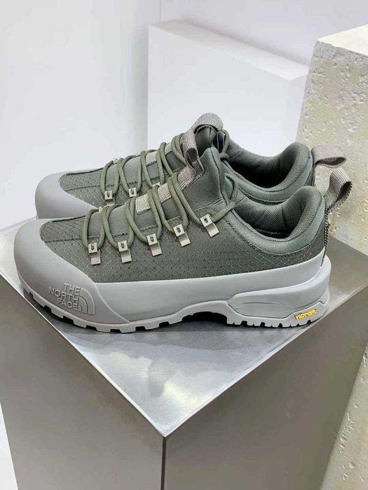 Продавам нови мъжки обувки The North Face Glenclyffe Low Gray green