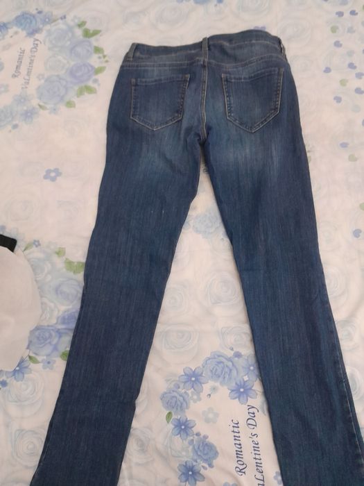 Джинсы продам 26-27 размер