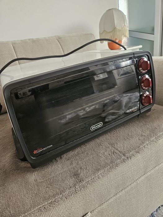Cuptor electric Delonghi