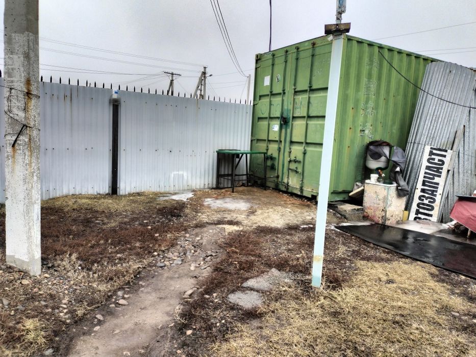 Продам коммерческий огороженный участок  .