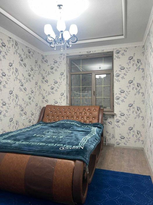 Ёшлар маркази олдида 2/5/5 квартира сотилади.