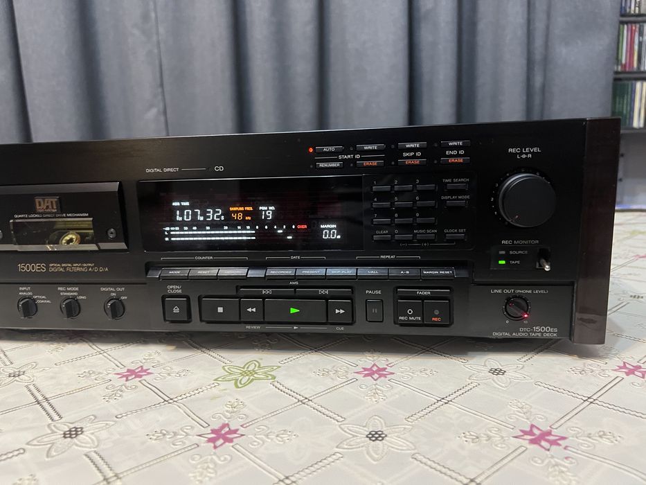 Продам SONY 1500DAT