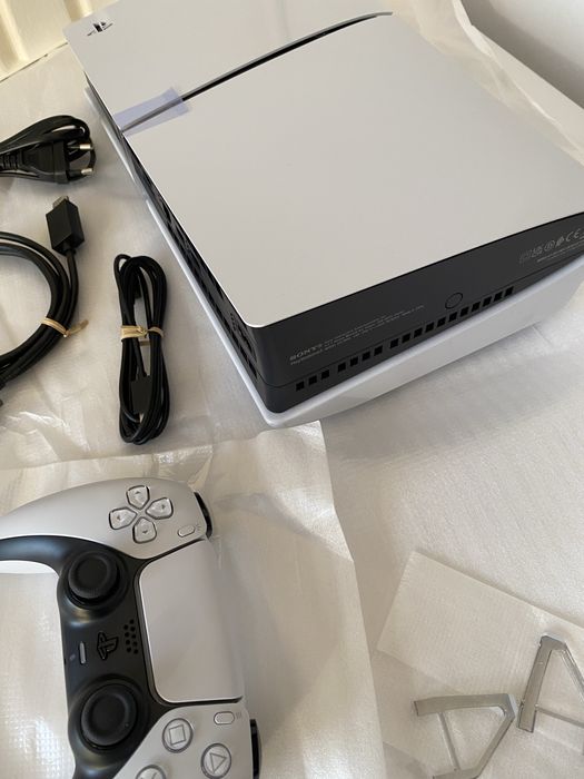 ps5 slim disc 1tb NOU factura și garanție 2ani altex