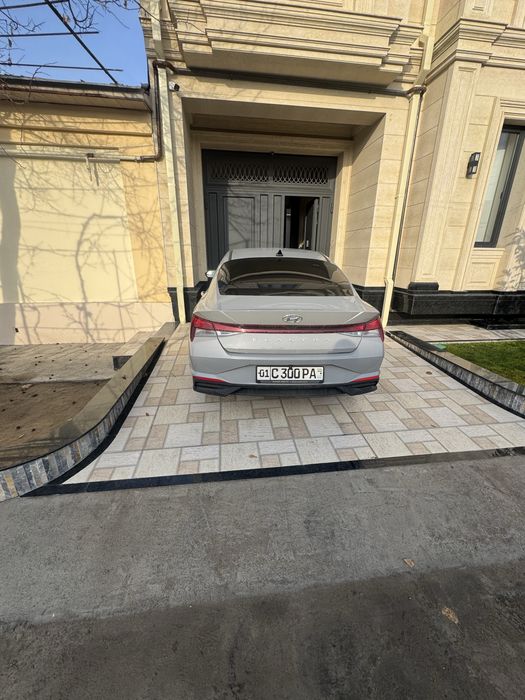 Hyundai elantra 2021