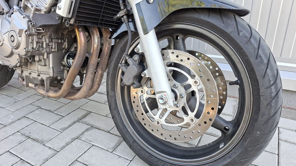 MotoFly vinde Honda Hornet 2004