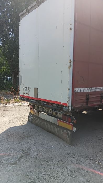 Vând sau Schimb Semiremorca Krone