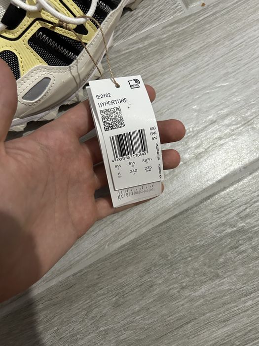 Adidas Hyperturff IE2012