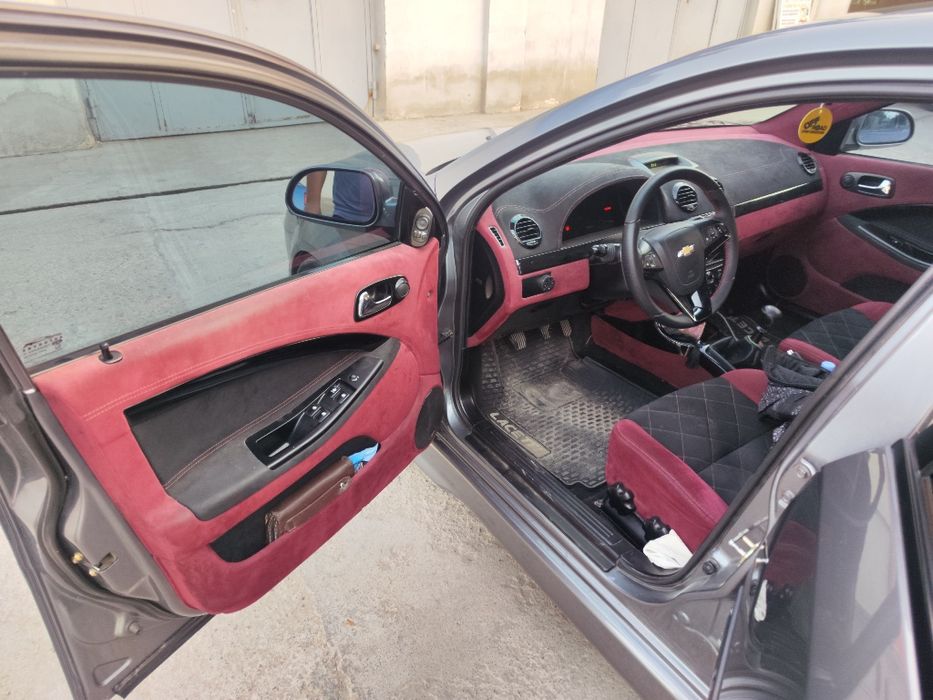 Сотилади Лассети Хатчбек