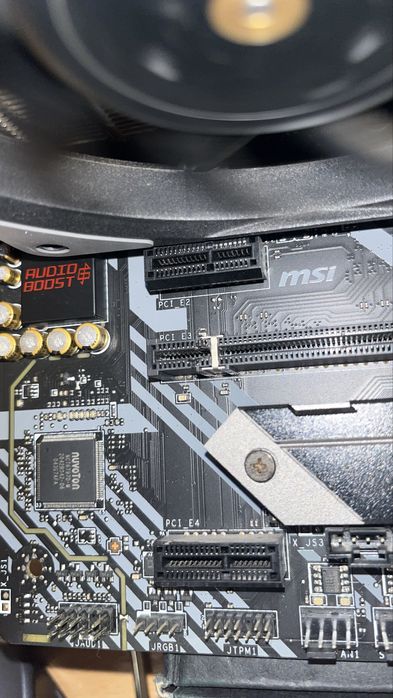 Placă de bază MSI X570 Tomahawk