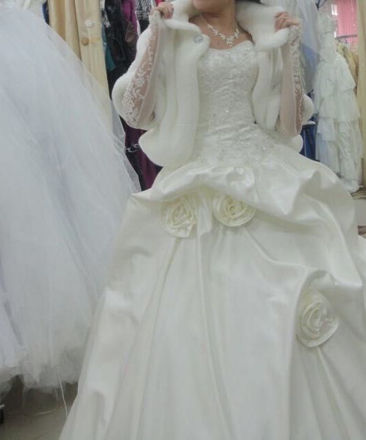 Свадебное платье