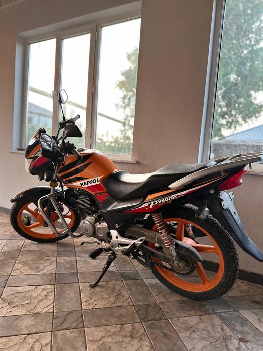 Honda 125 куб мотоцикл