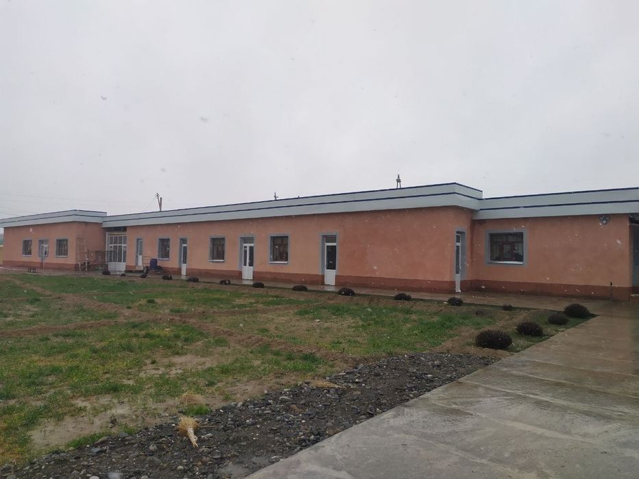Universal tijorat majmuasi sotiladi  ПРОДАЁТСЯ КОММЕРЧЕСКИЙ КОМПЛЕКС