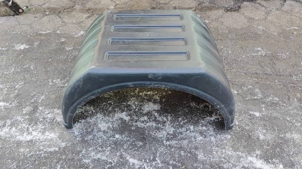 Подкрылки на бортовой и будку Спринтер