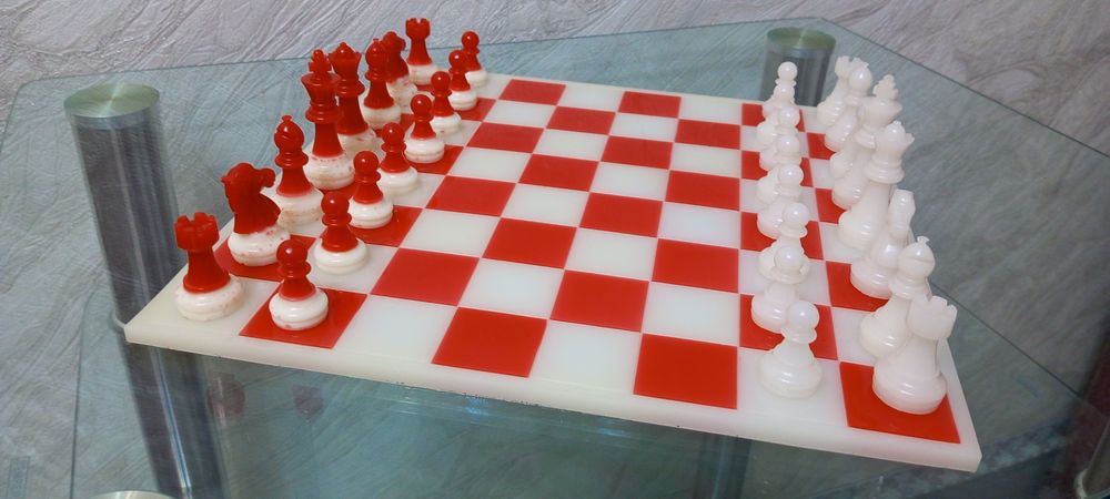 Продам очень крутые - Шахматы !!!