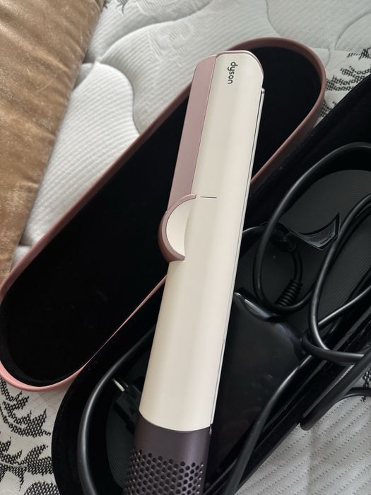 Дайсон утюжок Airstrait