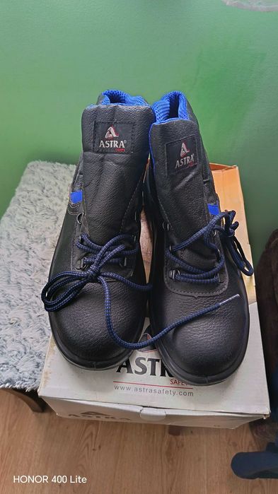 Мъжки работни обувки с бомбе 43