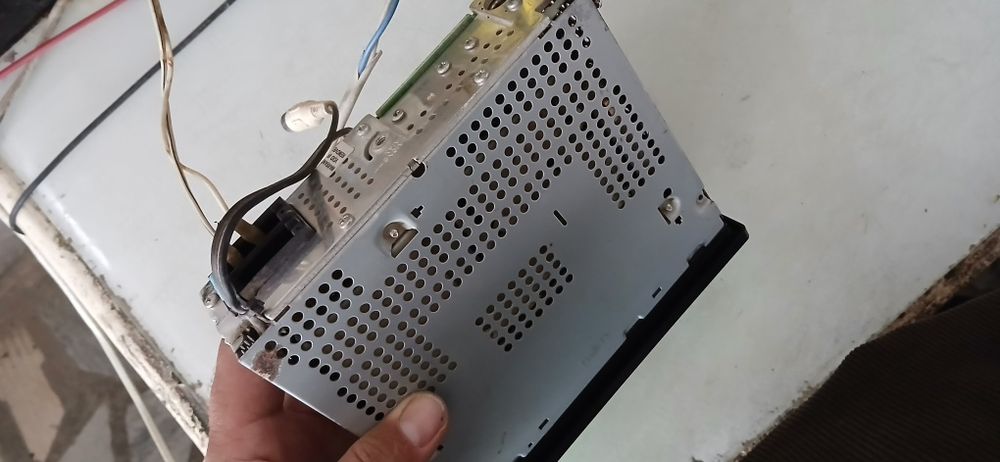 Матиз радной магнитоласи сотилади.