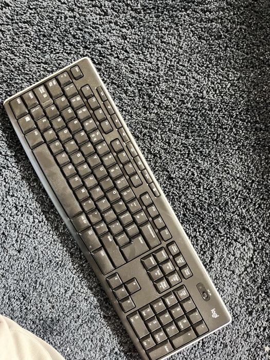 Pc Ryzen 5 2600, gpu 1070, 16gb ram, NECESITA SSD nou, 1tb hdd + monitor + tastatura