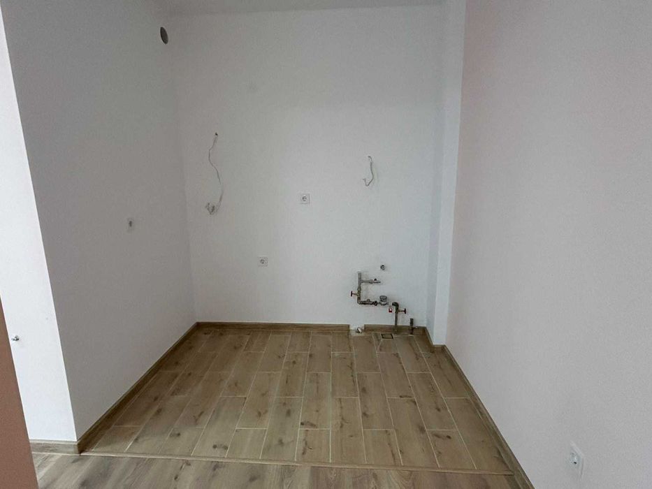 Продава се Едностаен апартамент в Пловдив, Кършияка - 33 кв.м за 2425 €/кв.м - Снимка #3