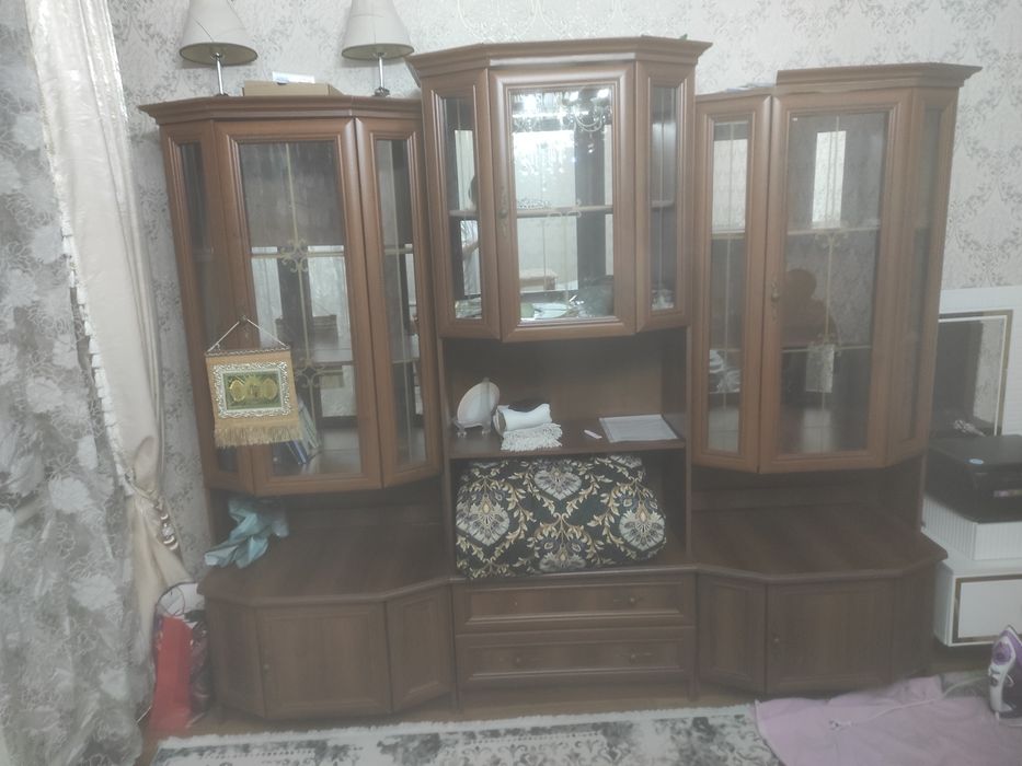 Горка в коричневом цвете