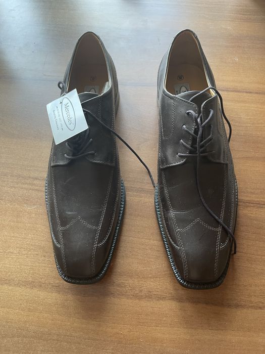 Продам летние туфли 45 рамер , новые.