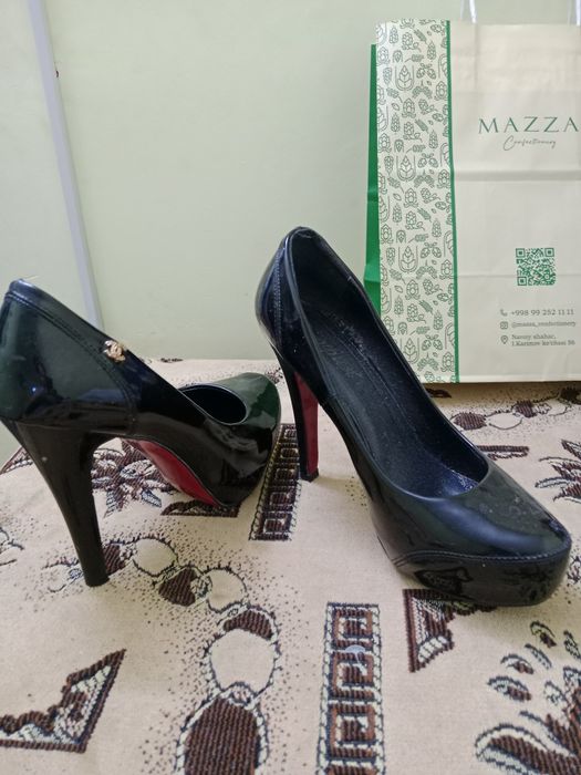 4 вида Женская обувь.