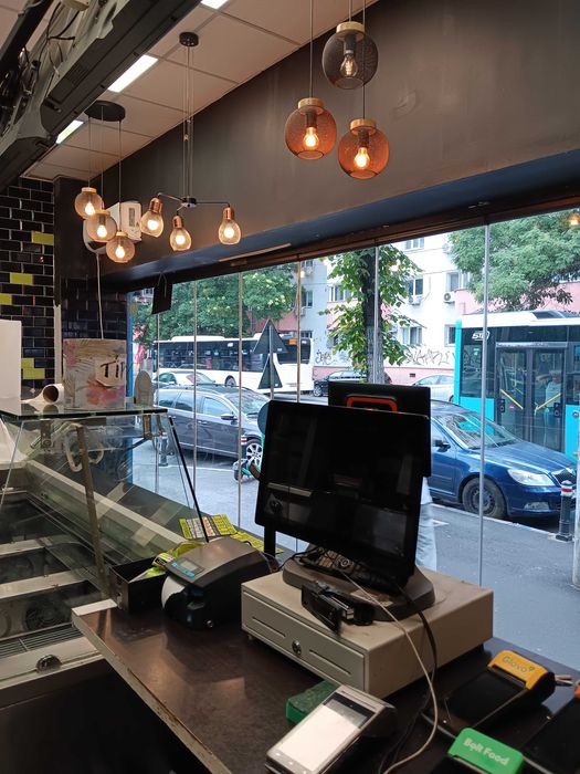 Inchiriem spatiu comercial 80 mp