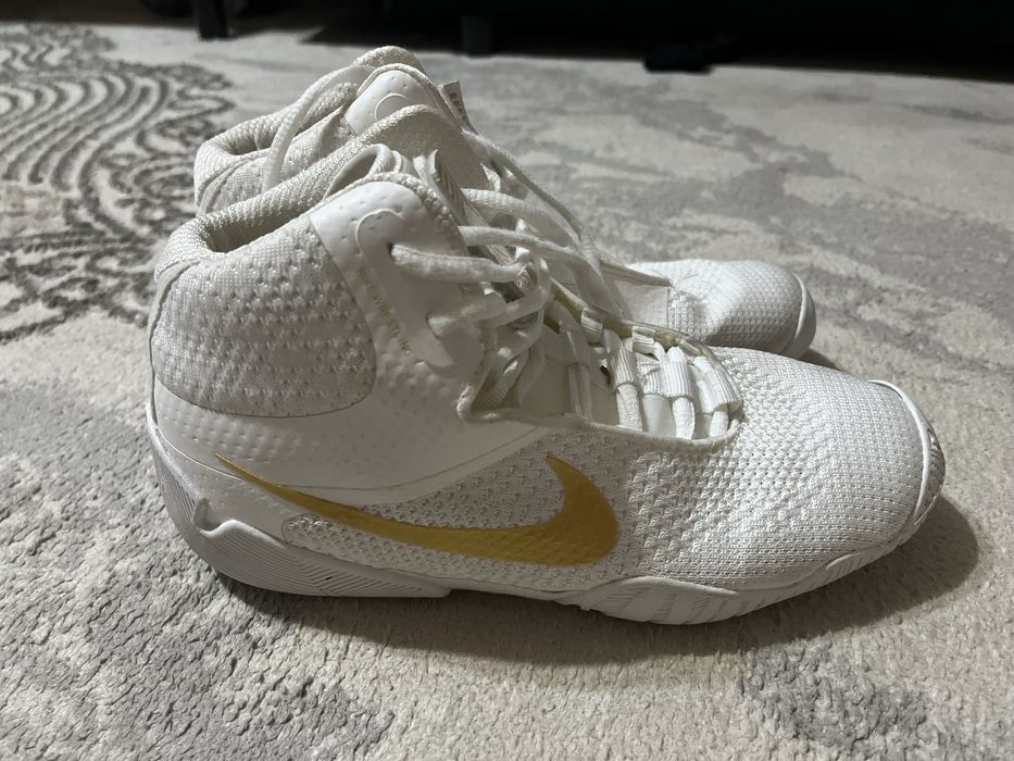 Продам борцовки nike tawa 40 размер