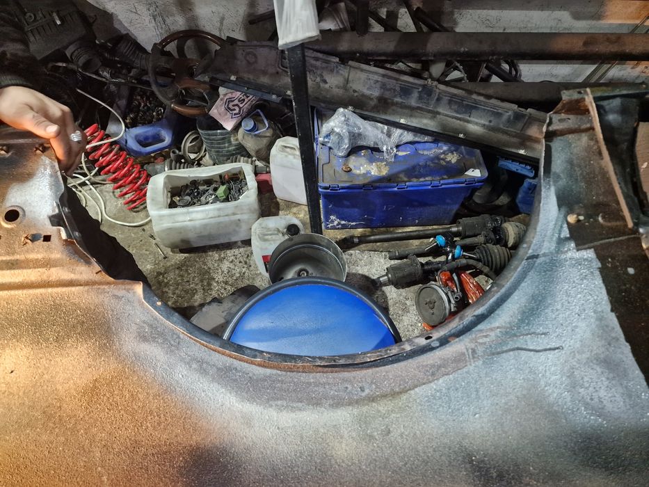 Крыло ауди 100 с4 левое