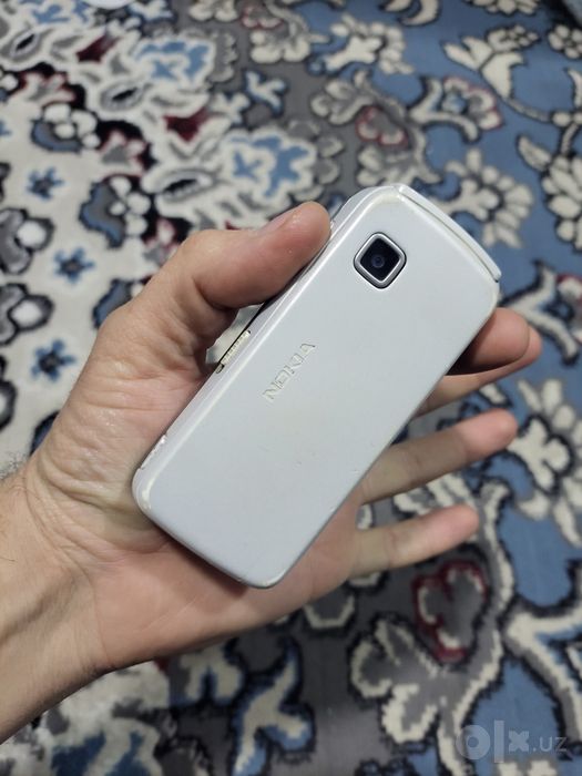 Nokia 5230 white sotladi