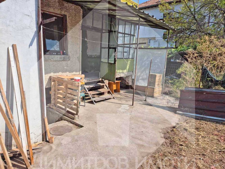 Продава се Етаж от къща в Нови пазар - 61 кв.м за 1263 €/кв.м - Снимка #15