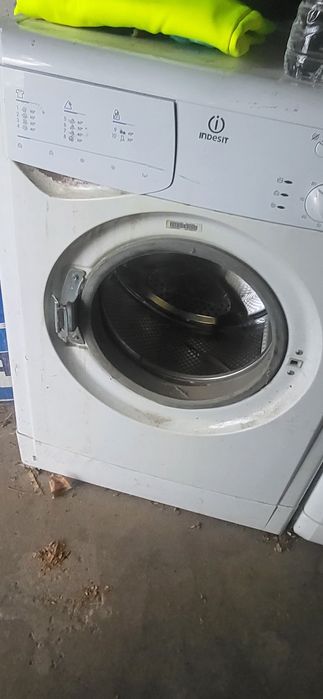 Пералня Indezit /whirlpool