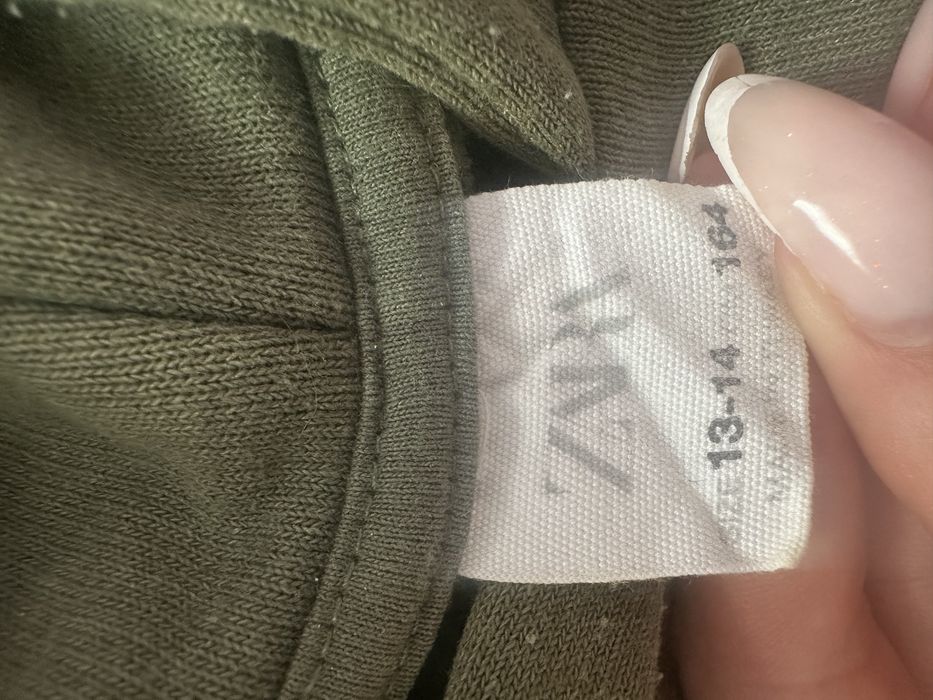Суичър от zara ;