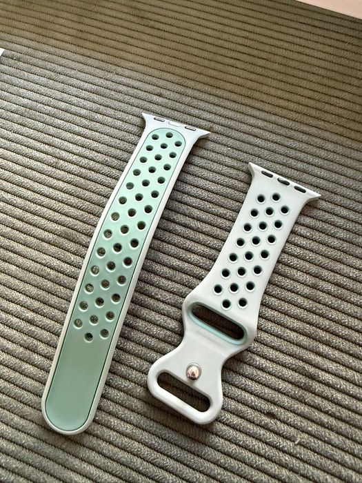 Apple Watch Series 8 45mm GPS Midnight, cutie și 3 curele