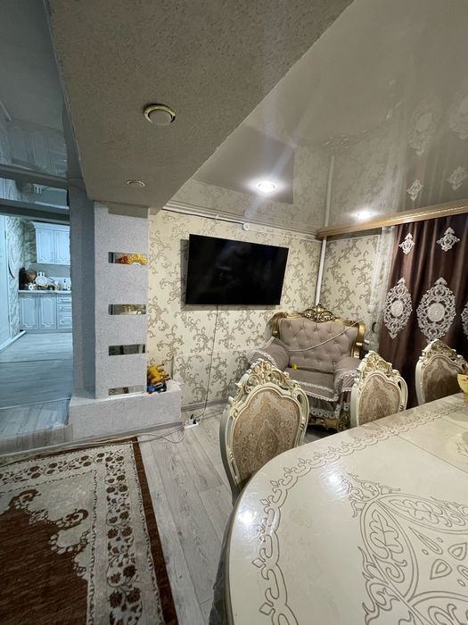 Продам коттедж на Высточном вдоль дороги