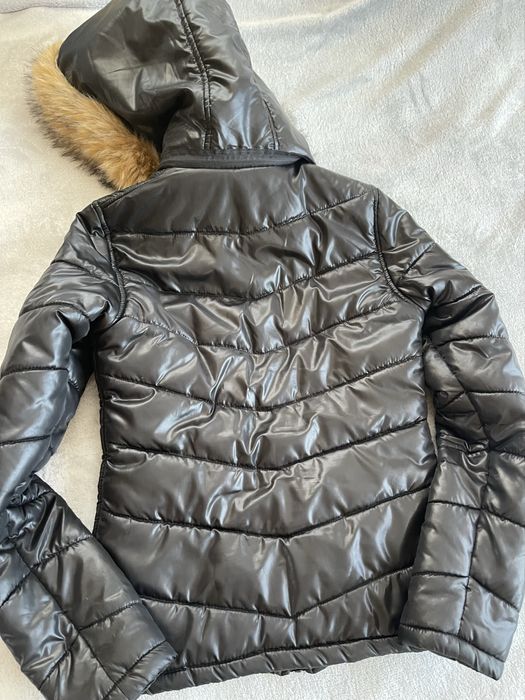 Дамско якенце в черно