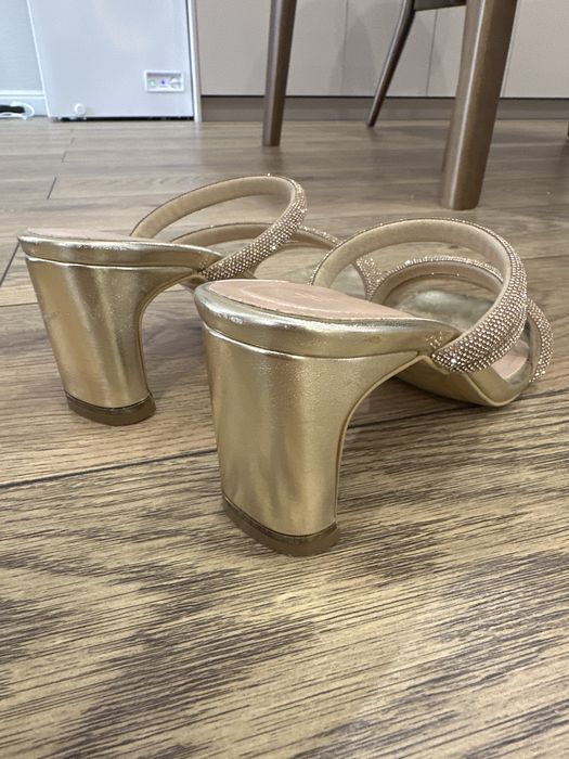 Босоножки 37 размер